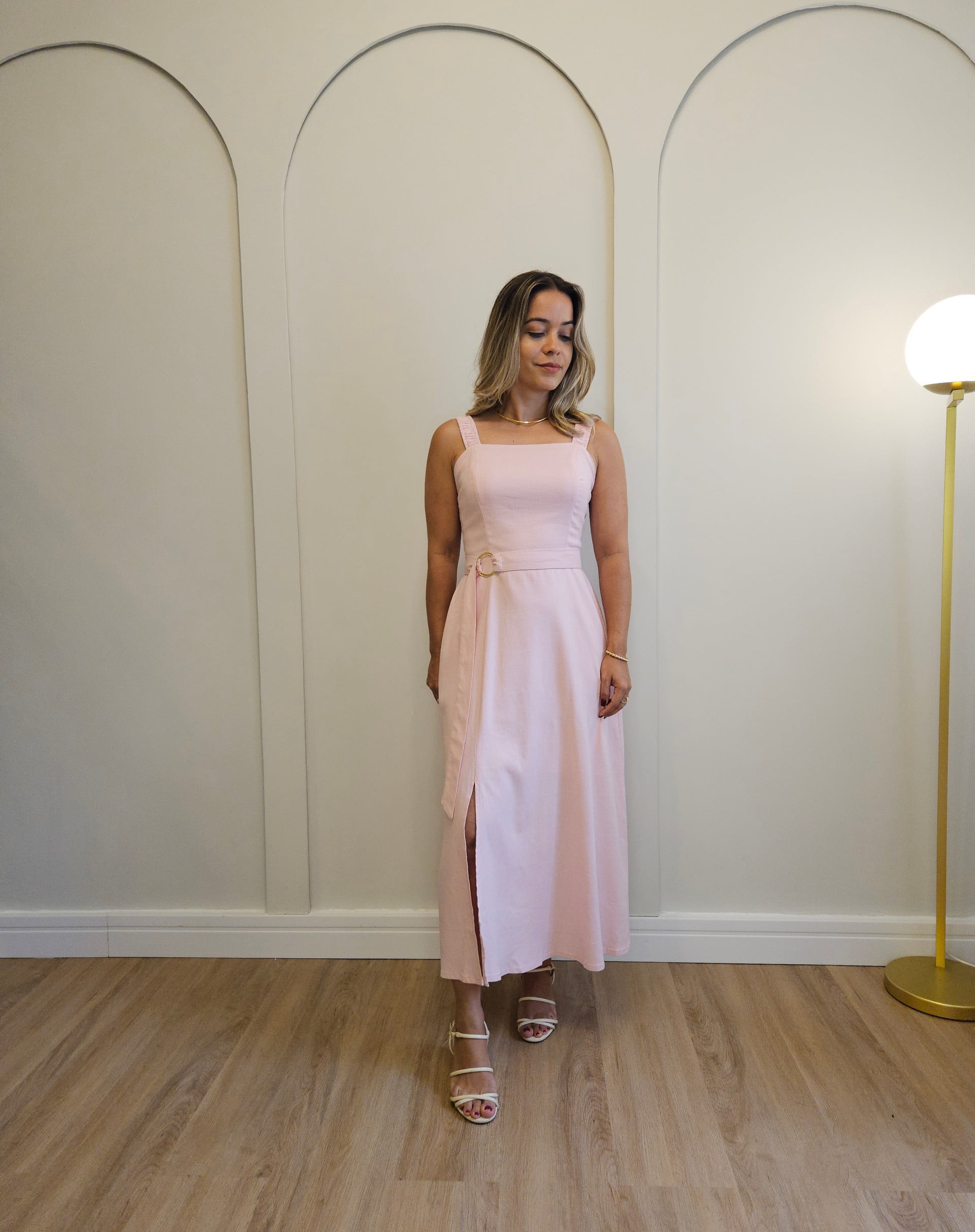 Vestido midi em viscolinho